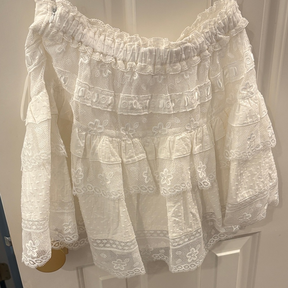 White Lace Ruffled Top - Picture 4 of 4